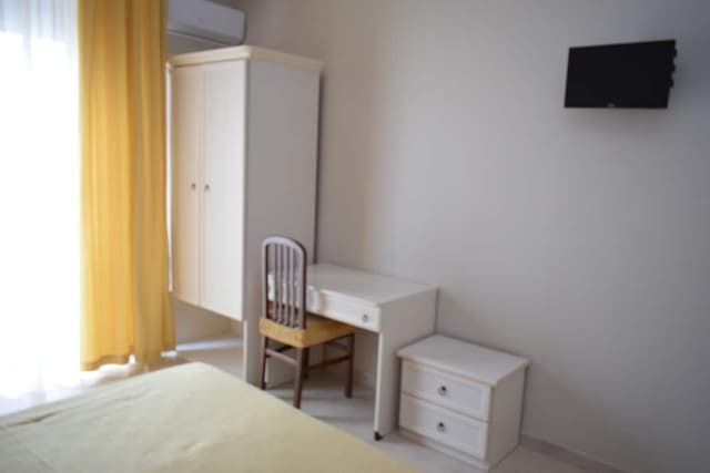 Romantic Triple Room, Non Smoking, Private Bathroom