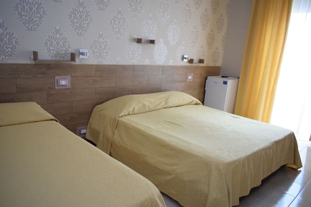 Romantic Triple Room, Non Smoking, Private Bathroom