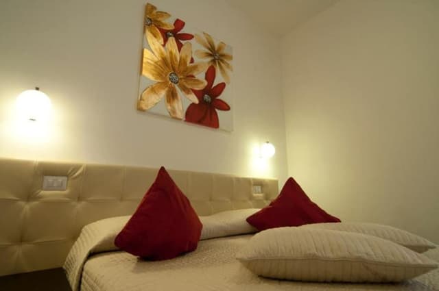 Comfort Double Room, Private Bathroom, City View
