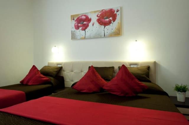 Comfort Triple Room, 1 Bedroom, Private Bathroom, City View