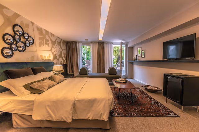 Junior Suite, 1 Queen Bed with Sofa bed, Garden Area (Deluxe - private Garden)