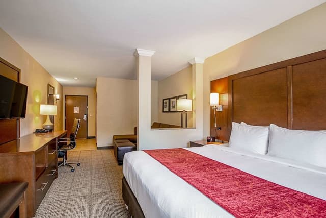 Suite, 1 King Bed, Non Smoking