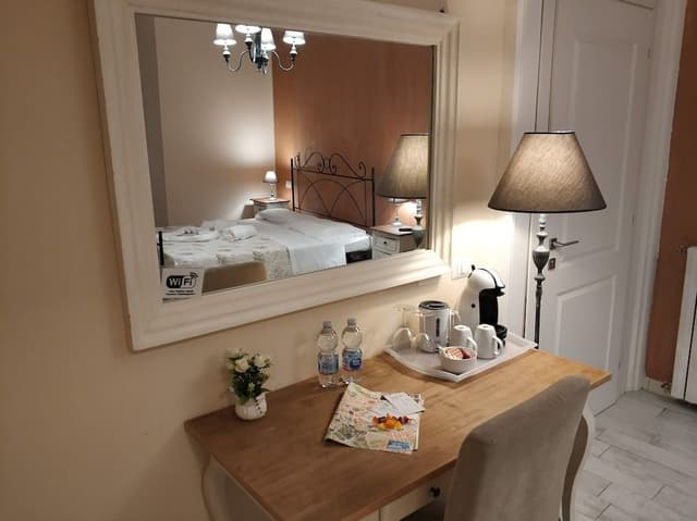 Double Room (6)