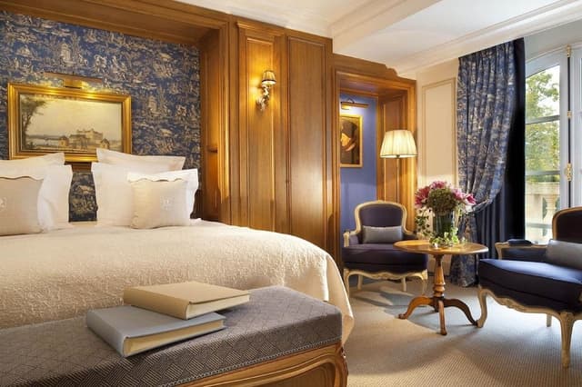 Premium Suite
