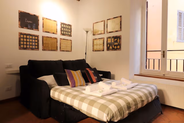 Lovely Navona Apartment (Via di Monte Giordano 58)