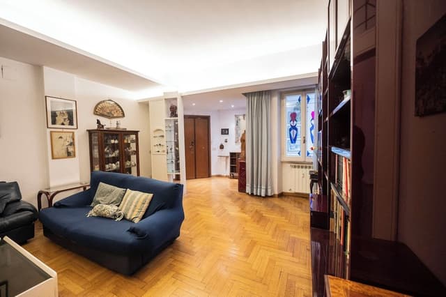 Trastevere 2 BR Cozy Apartment (Via Nicola Fabrizi 11)
