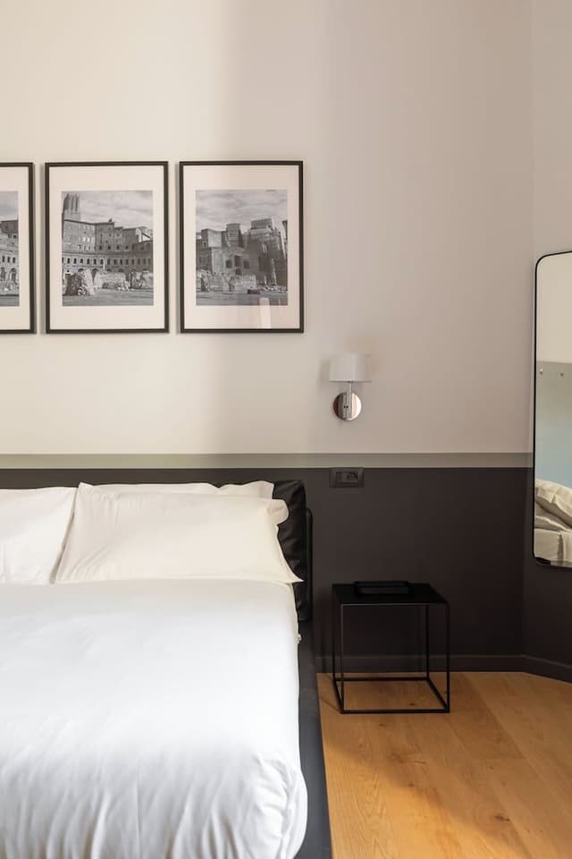 Stunning Rose Trastevere Apartment (Piazza di S. Apollonia 14)