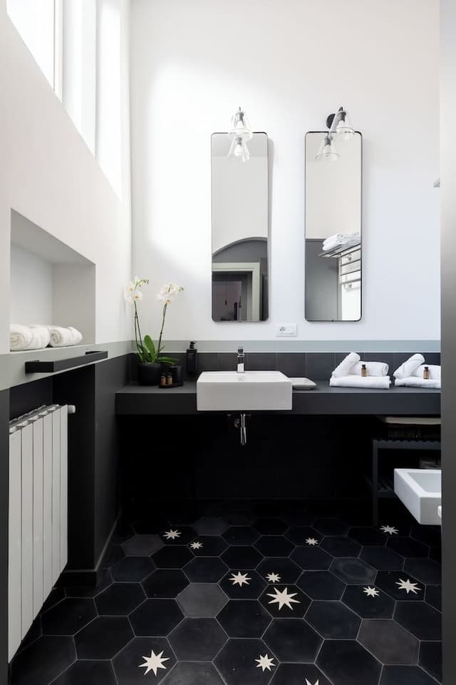 Stunning Rose Trastevere Apartment (Piazza di S. Apollonia 14)