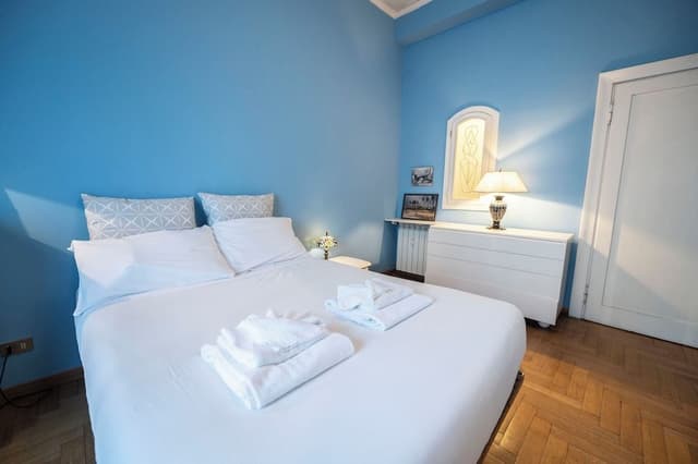 Trastevere 2 BR Cozy Apartment (Via Nicola Fabrizi 11)