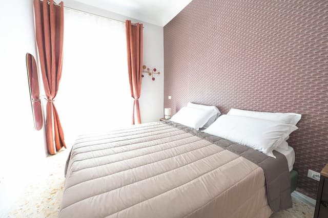 Trastevere Lovely 2 BR Apartment (Via A. Tittoni 4)