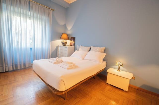 Trastevere 2 BR Cozy Apartment (Via Nicola Fabrizi 11)