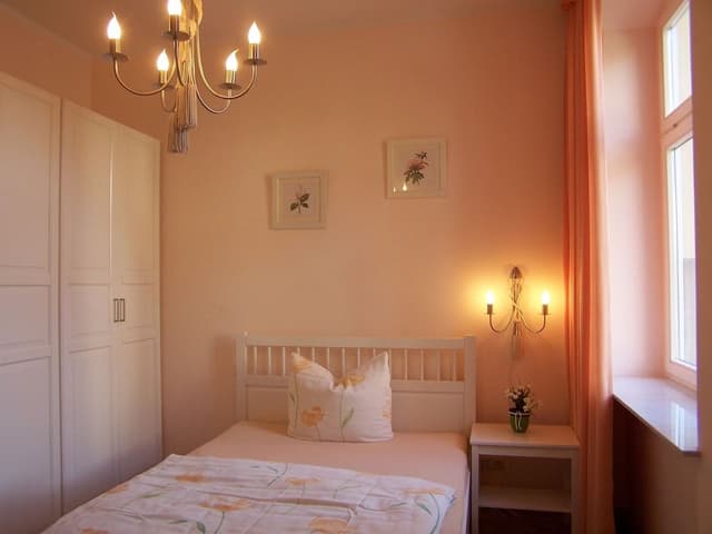 Single Room, Kitchen