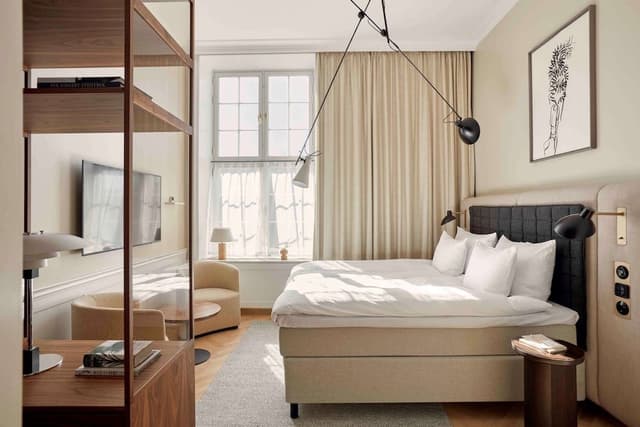Deluxe King Room