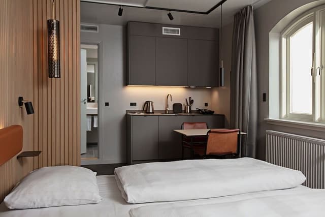 Family Studio, 1 King Bed