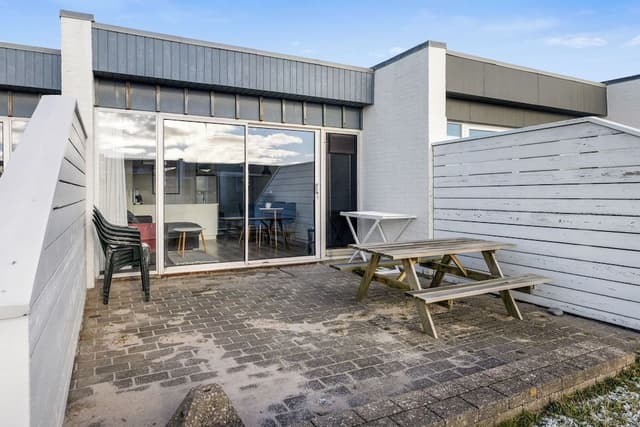 Apartment, Pets Allowed