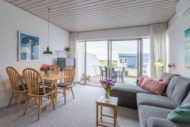 Apartment, Pets Allowed