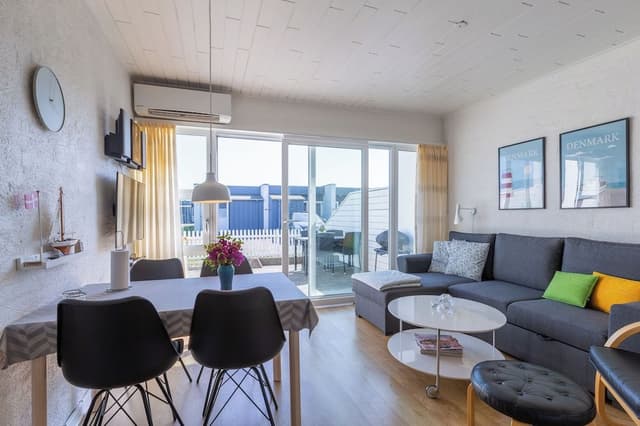 Apartment, Pets Allowed