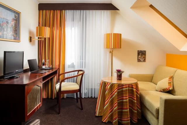 Classic Single Room