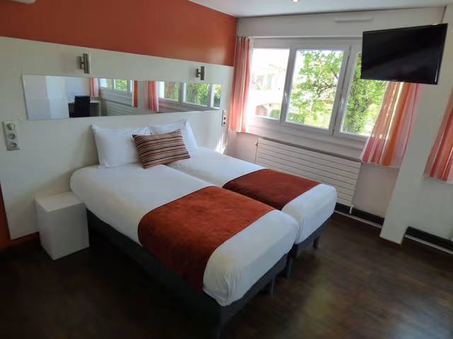 Comfort Room, 1 Double or 2 Twin Beds