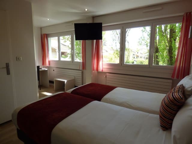 Comfort Room, 1 Double or 2 Twin Beds