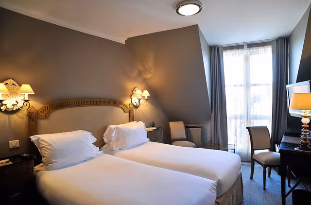 Standard Twin Room