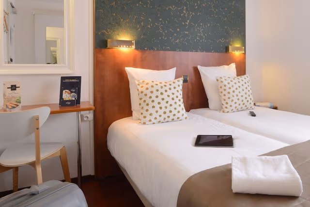 Standard Twin Room