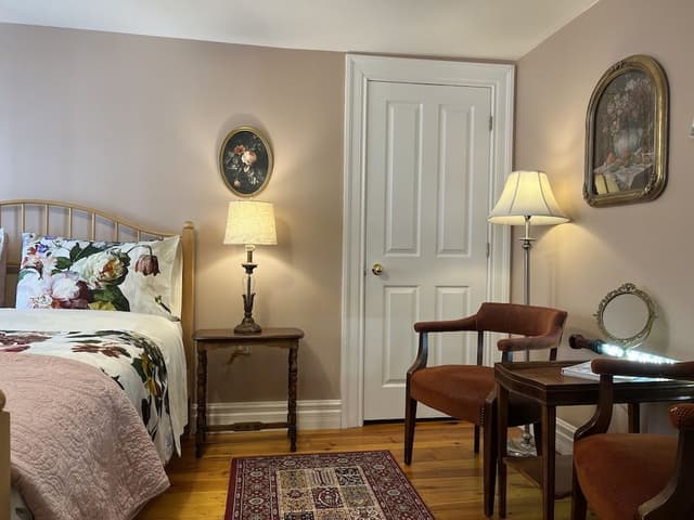 Superior Double Room, Ensuite (Rosebud Room)