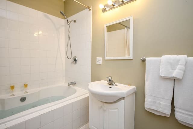 Superior Suite, Ensuite (Bay Suite)