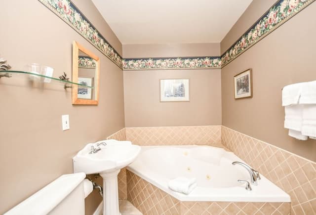 Standard Double Room, Ensuite (Hideaway Suite)