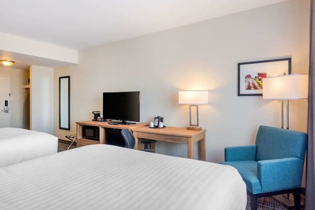 Standard Room, 2 Queen Beds, Non Smoking