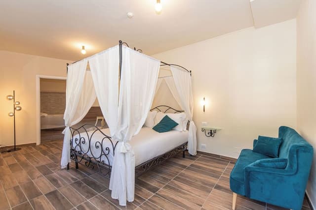 Suite, River View