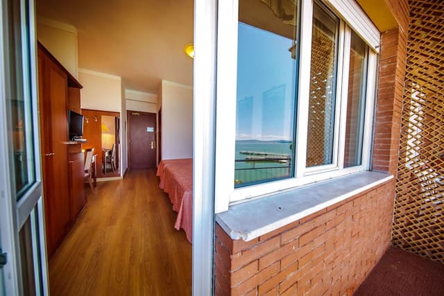Triple Room, Balcony