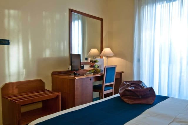 Camera Matrimoniale + Letto con Balcone - dependance (annex)