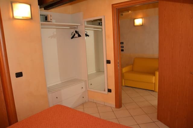 Superior Room, Jetted Tub