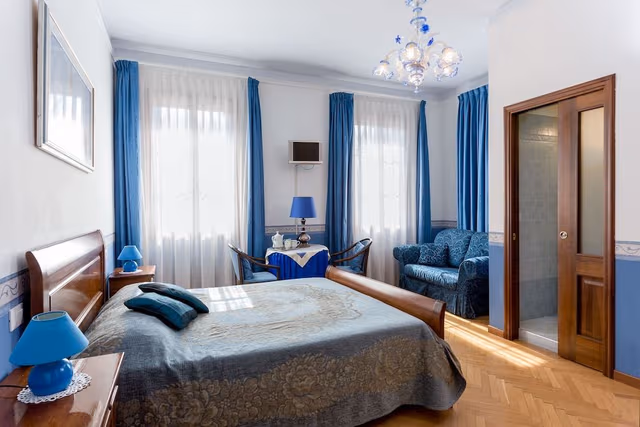 Deluxe Double Room, Private Bathroom