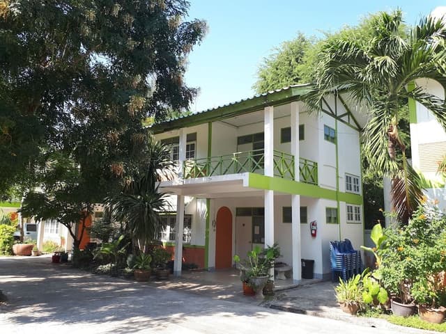 3 Bedrooms Bungalow