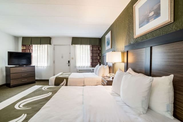 Standard Room, 2 Queen Beds, Non Smoking