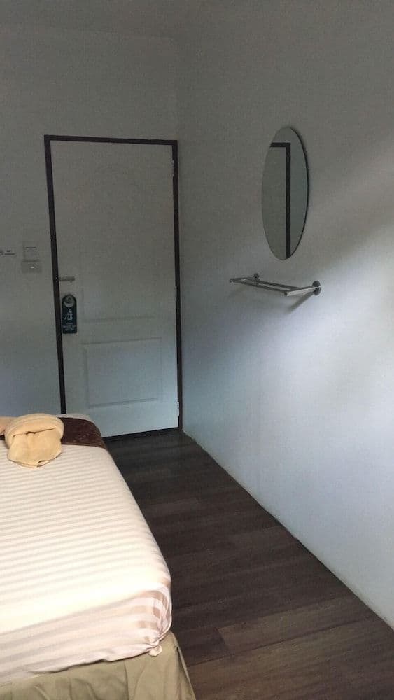 Standard Double Room with Fan, Window, and Shared-bathroom