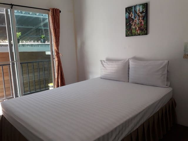 Standard Double Room with Fan, Window, and Shared-bathroom