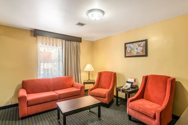 Suite (2 Queen Beds)