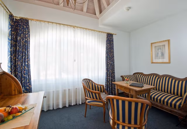 Deluxe Double or Twin Room with Lake View
