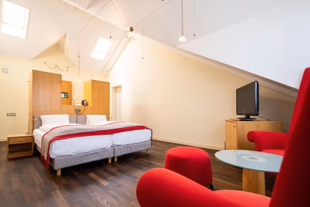 Deluxe Double or Twin Room with Lake View