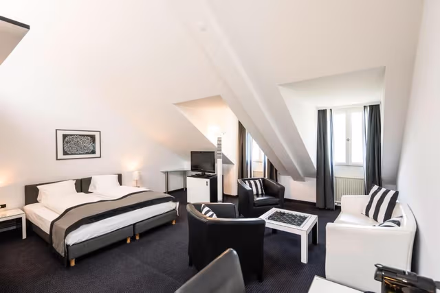 Deluxe Double or Twin Room with Lake View