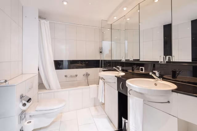 Deluxe Double or Twin Room with Lake View