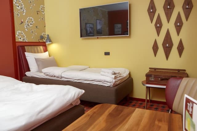 Classic Triple Room, Private Bathroom