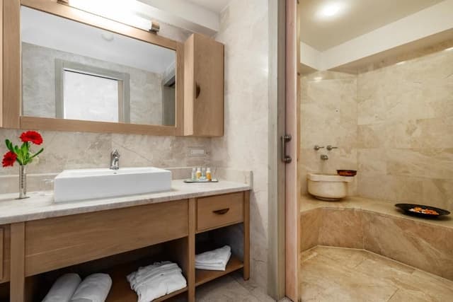 Suite with Pool View