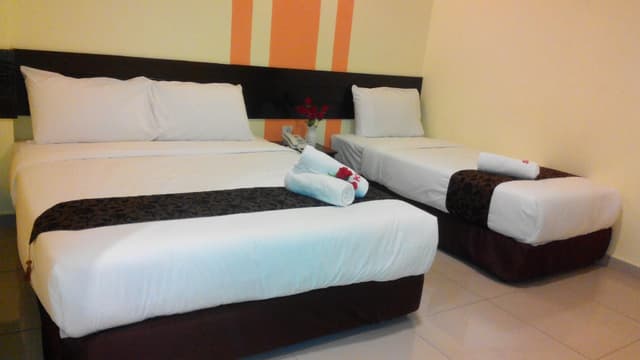 Triple Room No Window