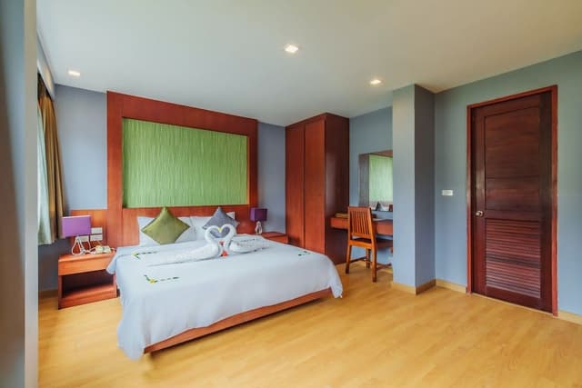 2 Bedroom Suite - City View
