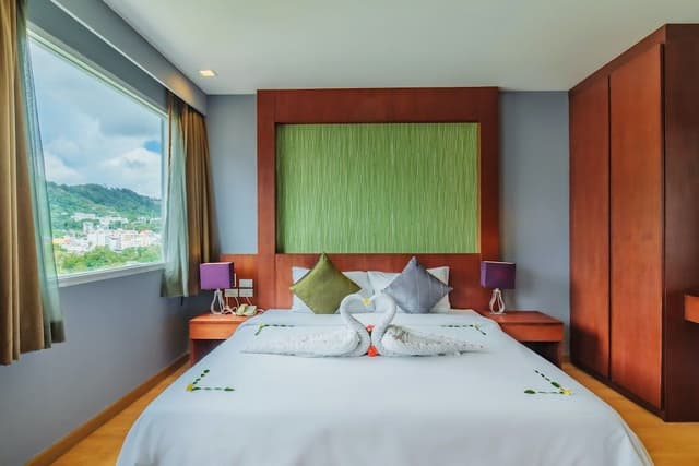 2 Bedroom Suite - City View