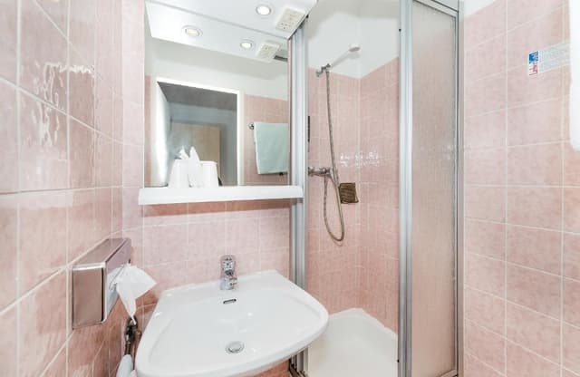 Budget Double Room with Shared Toilet